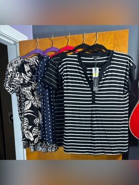 Bundle of 5 Women’s Tops, size Medium